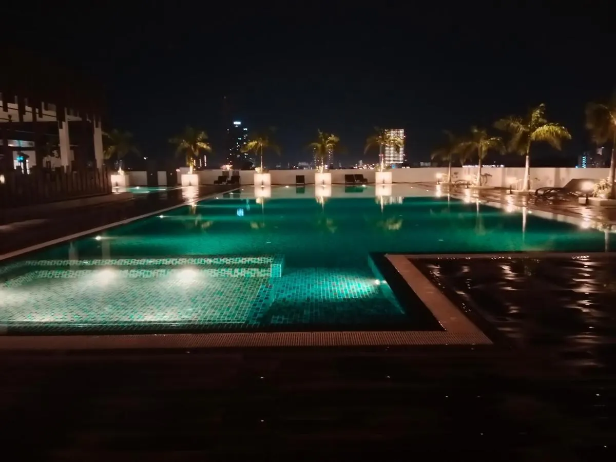 Privat bolig Comfortable18 3R2B 7Pax Meritus Perai